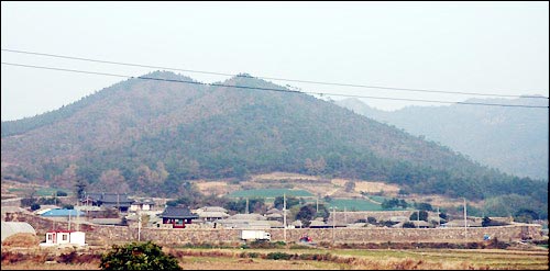 '남쪽의 도원경' 남도 석성 안에는 40여 가구가 살고 있다. 